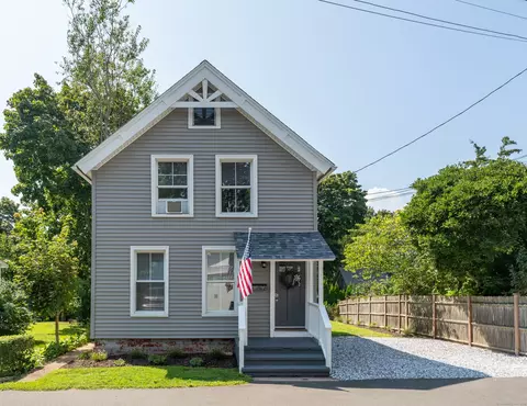 7 Bowhay Hill Rd # A, Branford, CT 06405