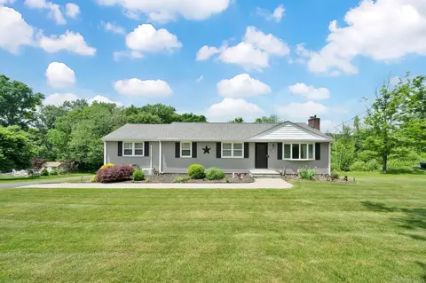 331 Ballfall Rd, Middletown, CT 06457