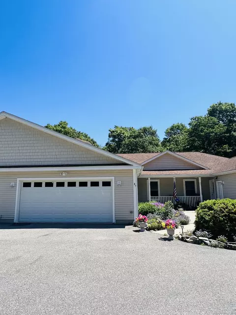 87 Sachem Dr #87, Plainfield, CT 06374