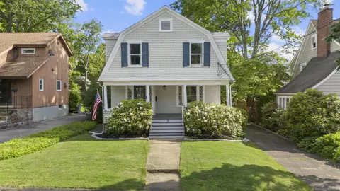 18 Roosevelt St, Norwalk, CT 06851