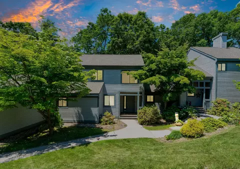 5 Echo Ln #5, Avon, CT 06001