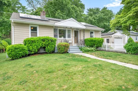 24 Innsbruck St, Milford, CT 06461