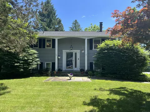 12 Donna Dr, New Fairfield, CT 06812