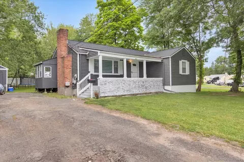 15 Lepage Rd, Windsor, CT 06095