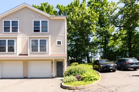 245 E Woodland St #32, Meriden, CT 06451