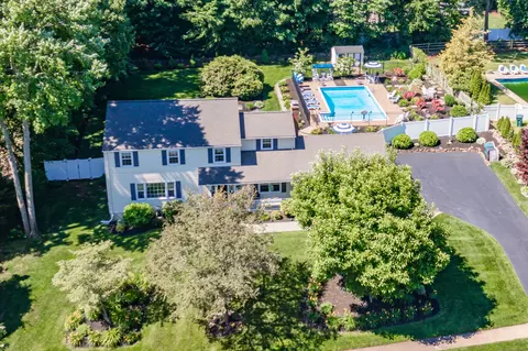 295 Towpath Ln, Cheshire, CT 06410