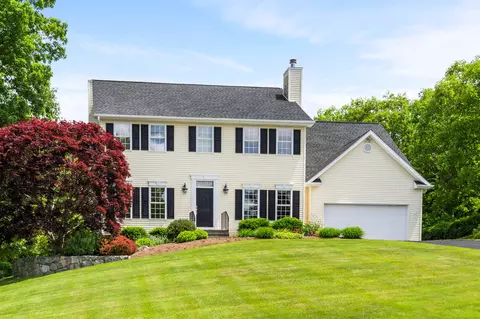 20 Deer Park Rd, Danbury, CT 06811