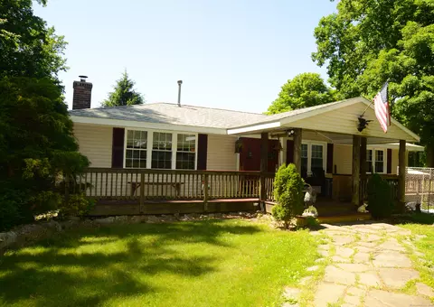 36 Perry Ln, Oxford, CT 06478