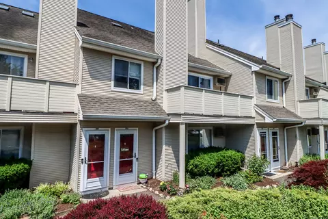 284 Willow Spgs #284, New Milford, CT 06776