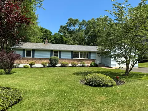 11 Carlen Dr, Northford, CT 06472