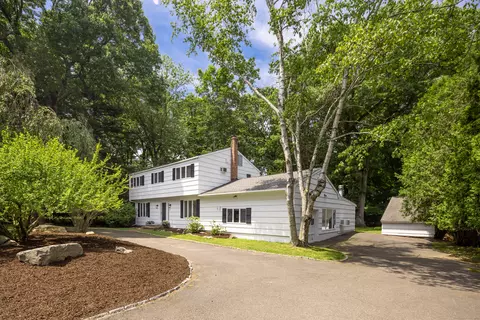 37 Park Ln, Westport, CT 06880