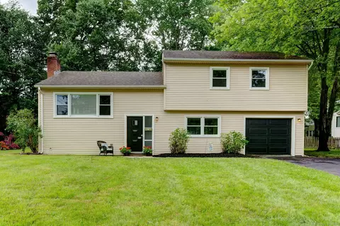 37 Lyman Rd, West Hartford, CT 06117