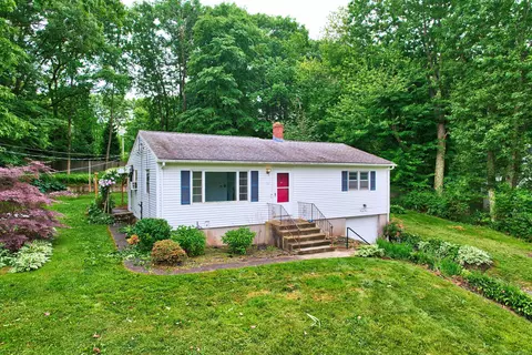 23 Williams Dr, Prospect, CT 06712