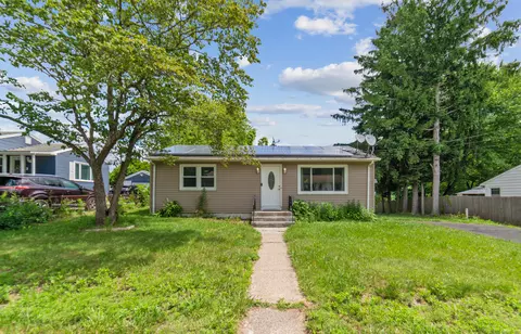 89 Anna Ave, Waterbury, CT 06708