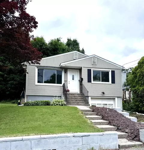 15 Elaine Dr, Ansonia, CT 06401