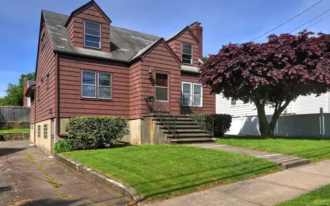 107 Northfield St, Bridgeport, CT 06606