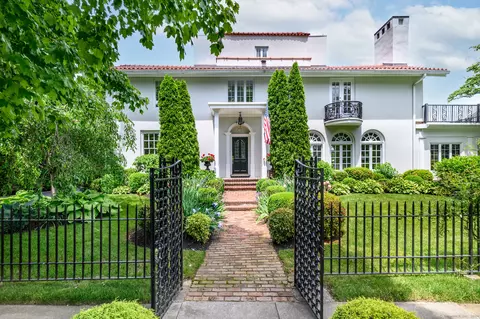 3 Hickory Dr, Stamford, CT 06902