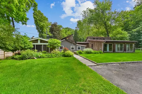 307 Grove St, New Milford, CT 06776