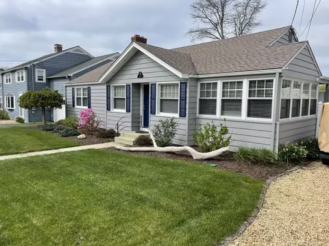 25 Billow Rd, Old Lyme, CT 06371