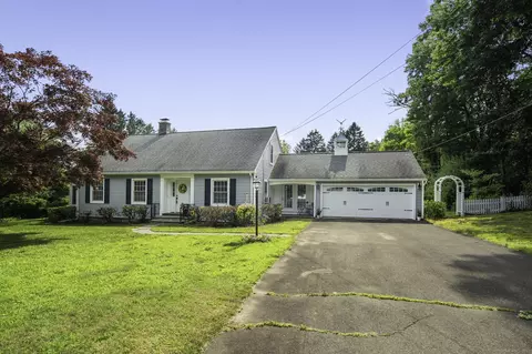 183 Three Mile Hill Rd, Middlebury, CT 06762
