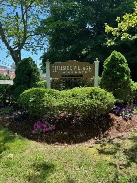 139 Towne House Rd #139, Hamden, CT 06514