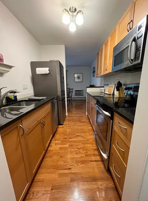 80 Maple Tree Ave #12, Stamford, CT 06906