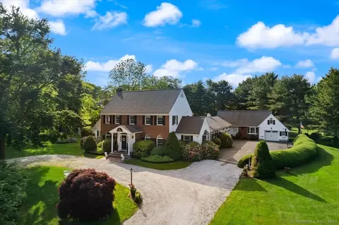 6 Bradford Rd, Stonington, CT 06378