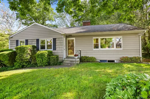 35 Berrian Rd, Stamford, CT 06905