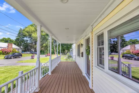 47 Fairmount St, New Britain, CT 06053