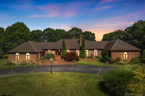 340 New London Tpke, Stonington, CT 06378