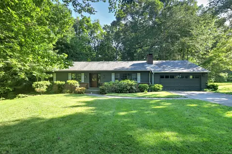 26 Brett Cliff Rd, Milford, CT 06461
