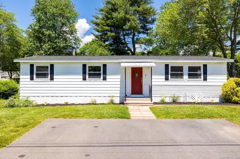 25 Garden Dr, Southington, CT 06489