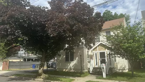 140 Arcadia Ave, Bridgeport, CT 06604