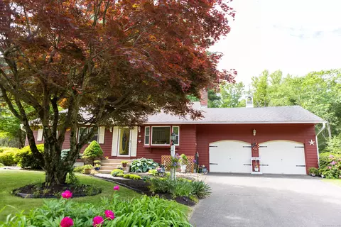 41 Owens Brook Blvd, Simsbury, CT 06070