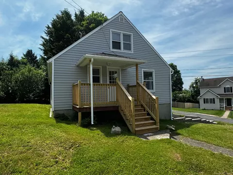 108 Taft Ave, Watertown, CT 06779