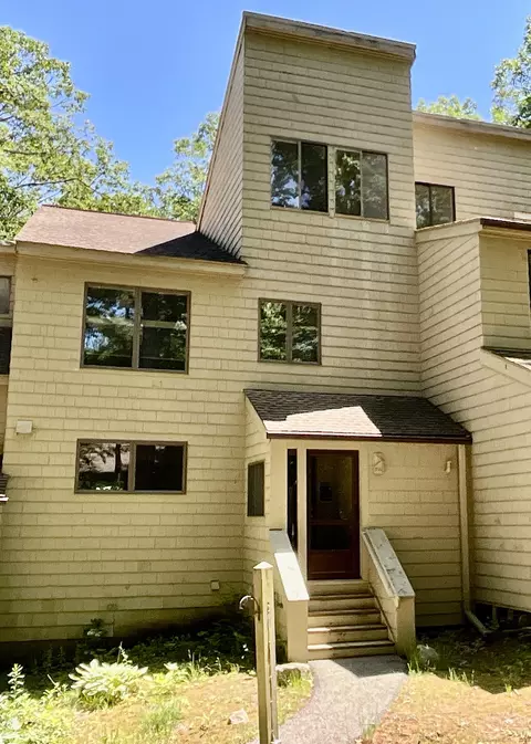 316 Cliffside Dr, Torrington, CT 06790