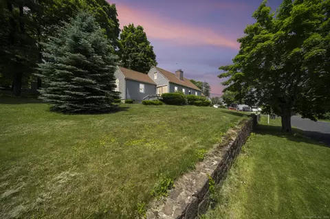 9 S Mountain Dr, New Britain, CT 06052
