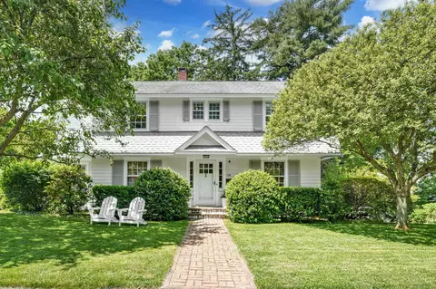 126 Holmes Ave, Darien, CT 06820