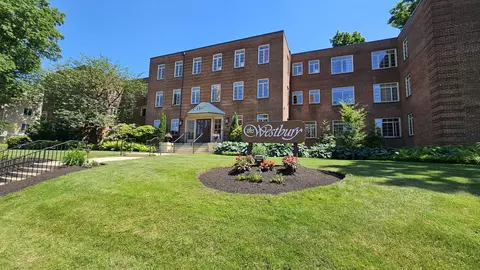 869 Farmington Ave #206, West Hartford, CT 06119