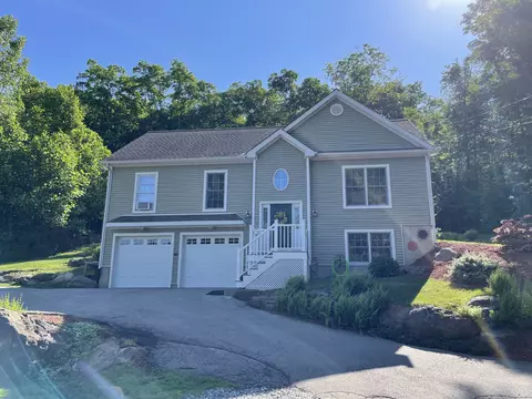 148 Lakeview Dr, Colchester, CT 06415