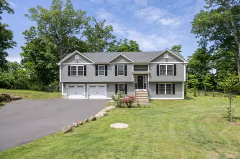 125 Ledge Rd, Plainville, CT 06062