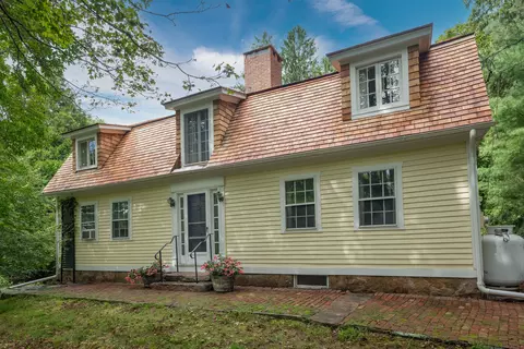 255 Wyassup Rd, North Stonington, CT 06359