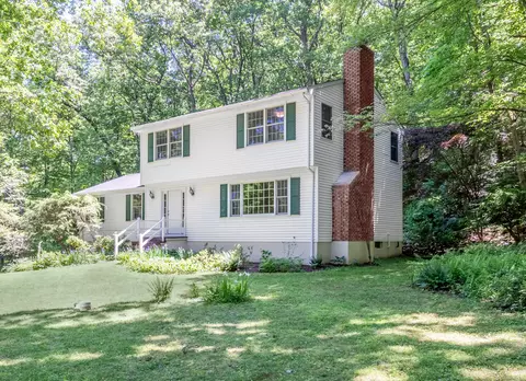 97 Lebanon Rd, Bethany, CT 06524