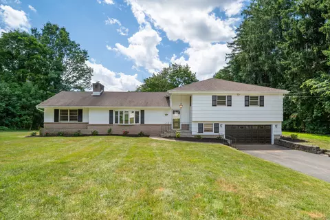 158 Old Hickory Rd, Orange, CT 06477