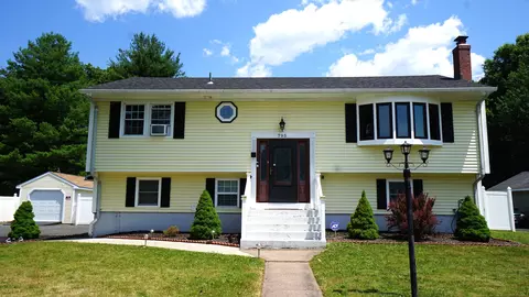 795 Brewer St, East Hartford, CT 06118