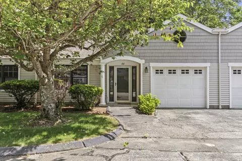 44 Red Cedar Cir #44, Orange, CT 06477