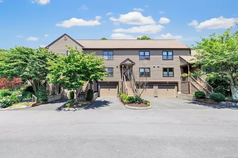 24 Cascade Cir, Monroe, CT 06468