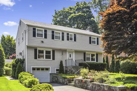 37 Westview Pl, Greenwich, CT 06830