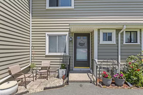 175 Monticello Dr #175, Branford, CT 06405