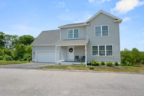 3 Julian Cir, Sterling, CT 06377